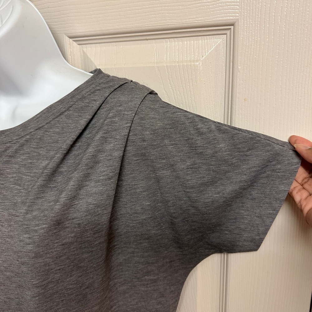 Athleta Essence Pleated Tee Gray Short Sleeve Athleisure Top Size S - Picture 7 of 11